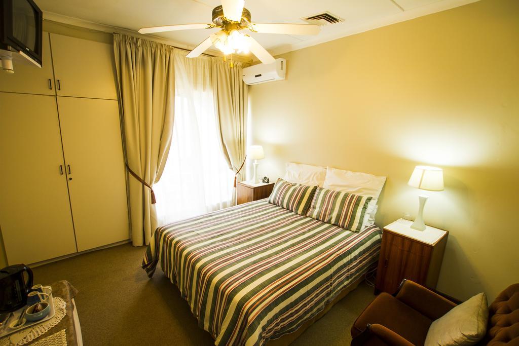 Eden Rose Manor B&B La Mercy Buitenkant foto